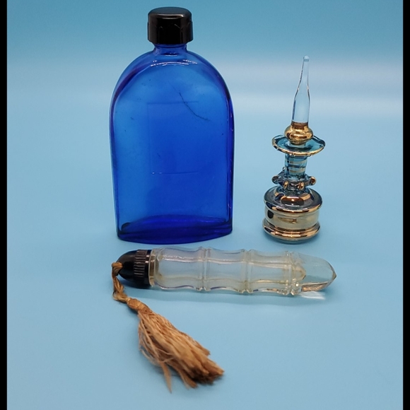 Vintage Other - 2 VINTAGE perfume bottles & 1 newer Egyptian•💎